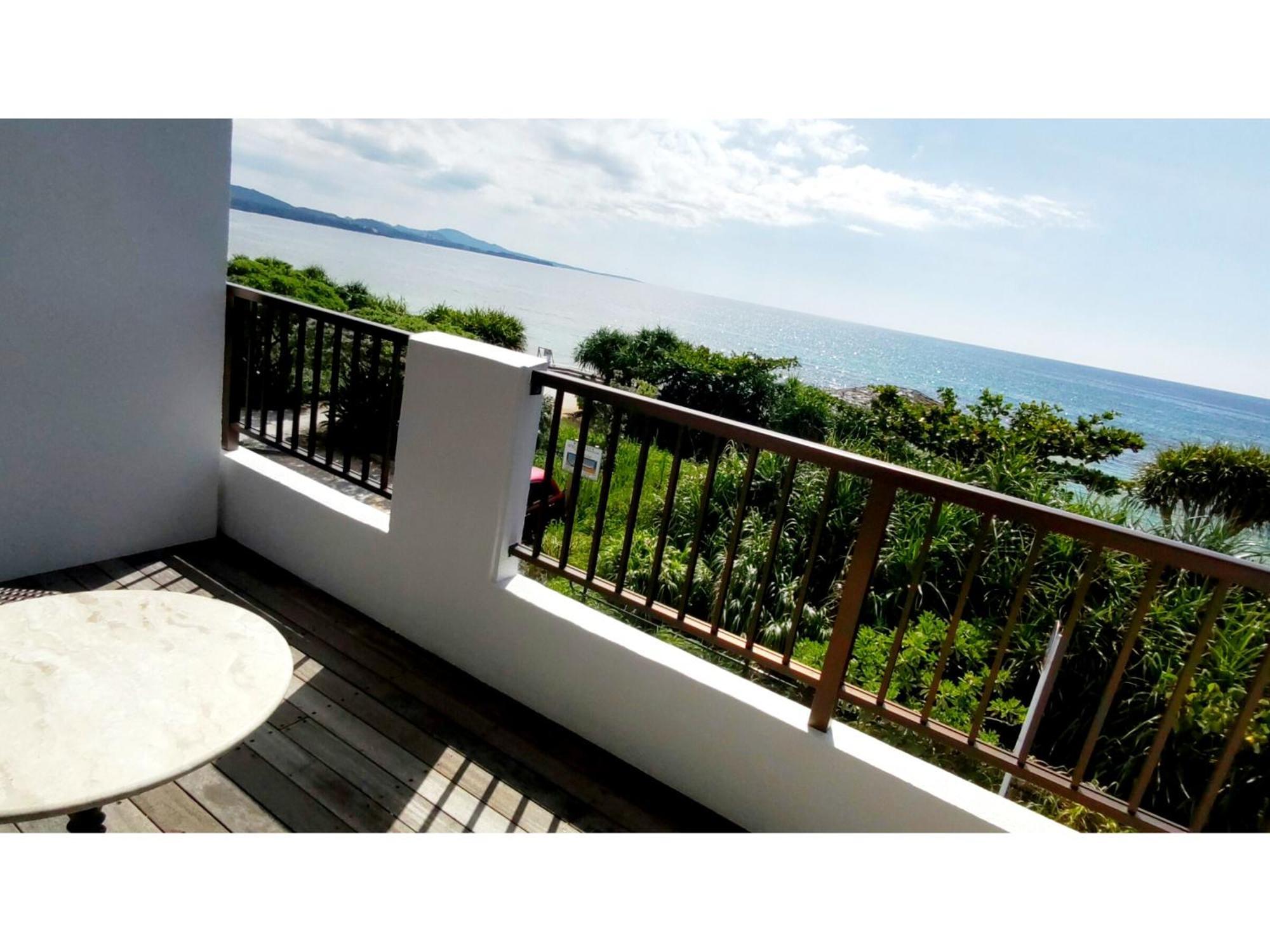 Kariyushi Condominium Resort Sea Side House Наґо Екстер'єр фото